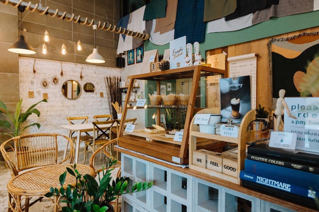 Pine Cafe'&Bed Hotel Пра Након Си Аютая Екстериор снимка