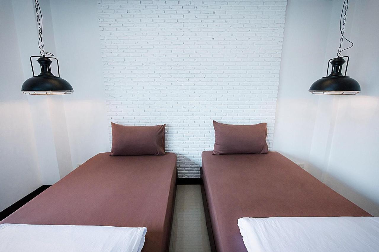 Pine Cafe'&Bed Hotel Пра Након Си Аютая Екстериор снимка